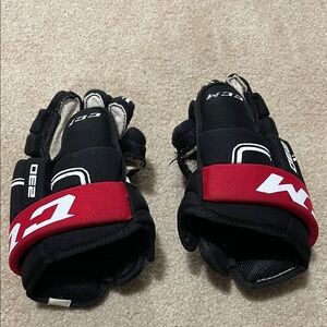 Hockey gloves, kids
